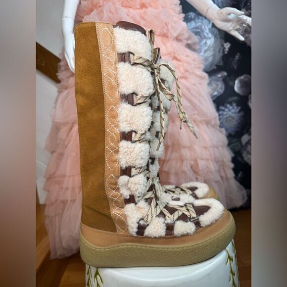 Wilder Mukluk Boots/ size 9 - Picture 12 of 15